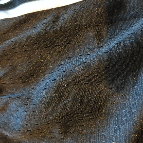 Boys shorts 18 months - Picture 3 of 4